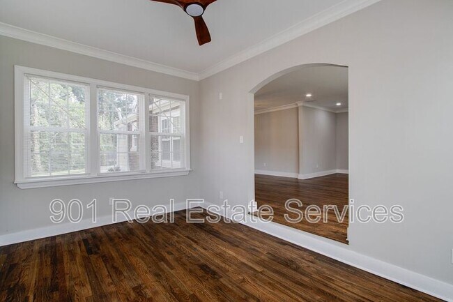 Building Photo - 2115 Hallwood Dr