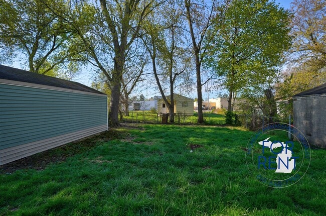 Building Photo - 2418 Nebraska Ave