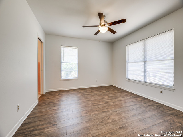 Building Photo - 600 Antler Dr