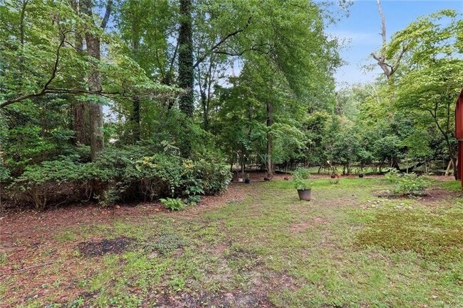 Building Photo - 3731 Dunwoody Club Dr