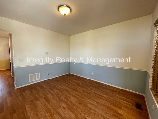 Building Photo - 1399 Turnberry Pl