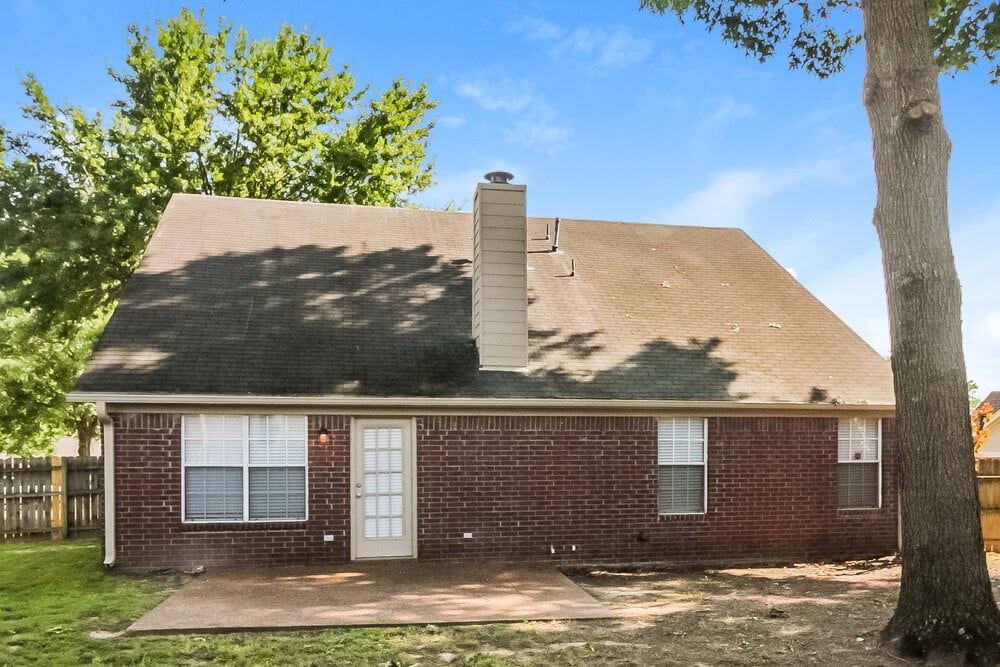 Building Photo - 8056 Sandywood Ln