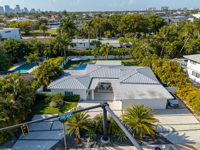 Building Photo - 1627 Seabreeze Blvd