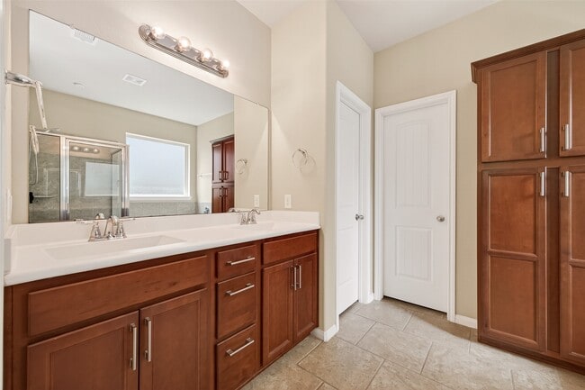 Building Photo - 111 Pheasant Run Dr