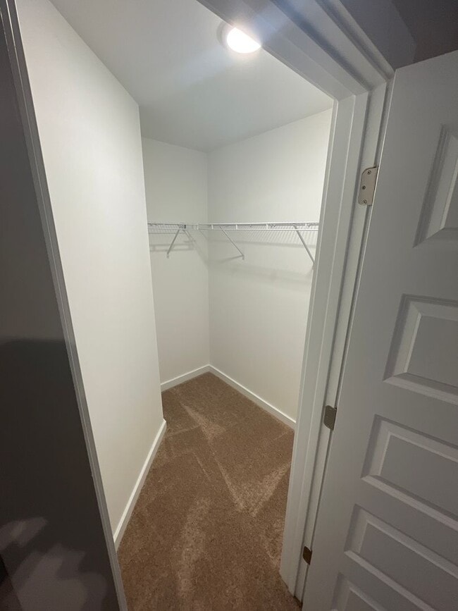 Building Photo - Home for Rent in Oak Grove, AL!!! Available to View Now!