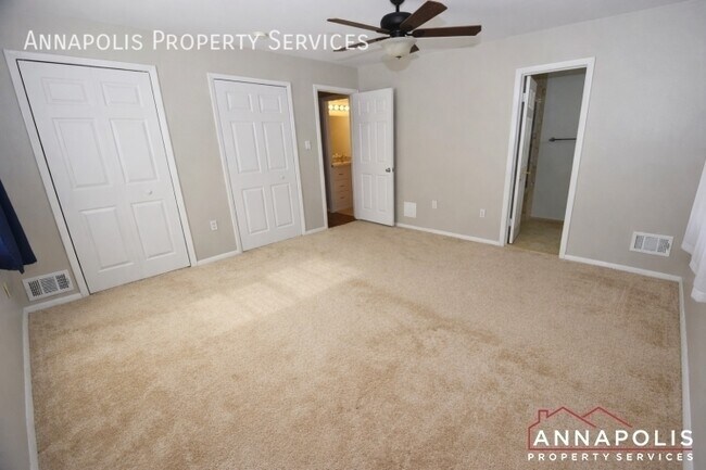 Building Photo - 1027 Springhill Way