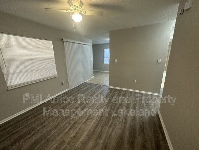 Building Photo - 1615 N New York Ave