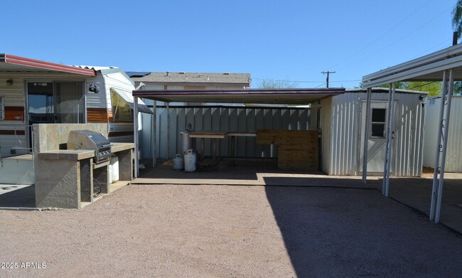 Building Photo - 677 S Warner Dr