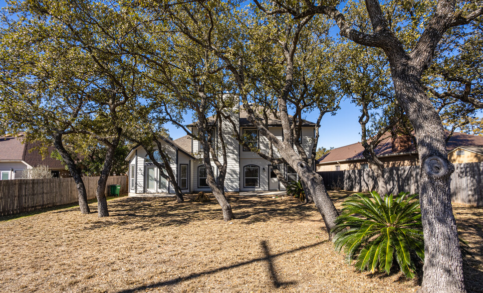 Shades of beauty - 7318 Chimney Bluff