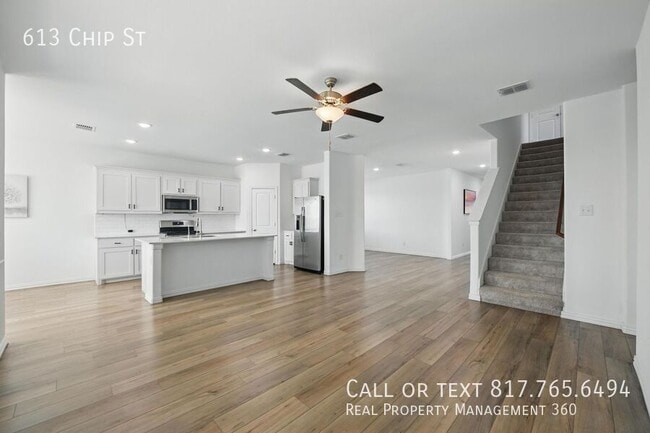 Building Photo - 613 Chip St