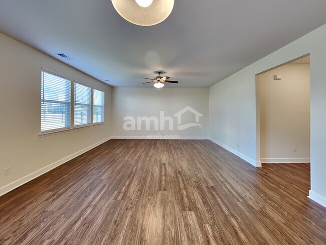 Building Photo - 4400 Erabele Dr