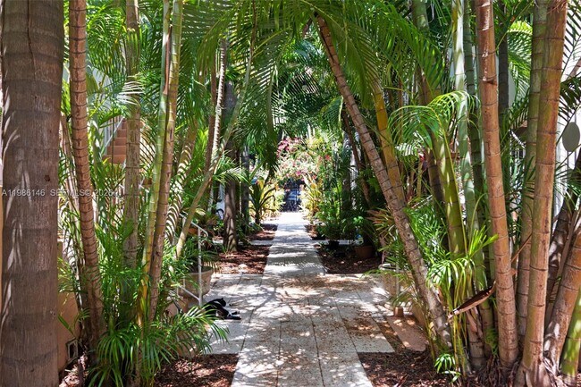 Building Photo - 1117 Meridian Ave