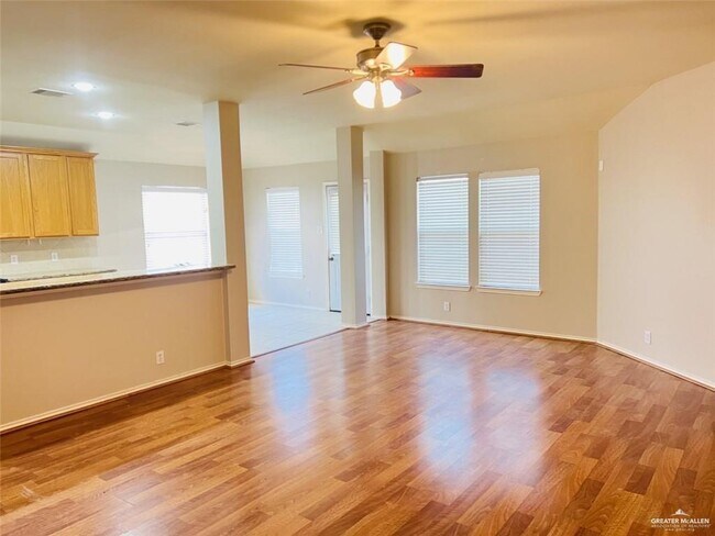Building Photo - 4205 Santa Lydia St
