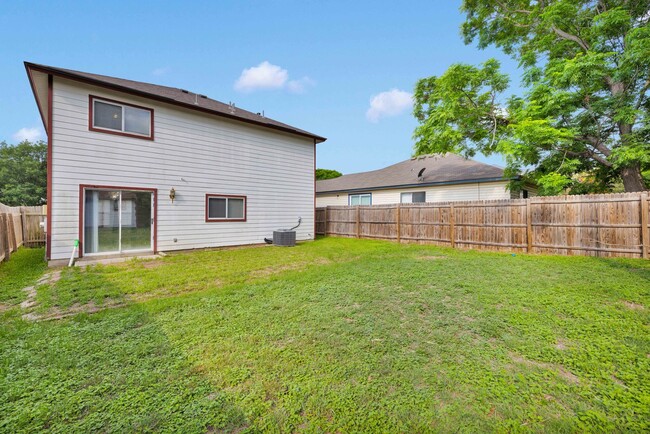 Building Photo - Charming 3-Bedroom, 2.5-Bath Home with Spa...