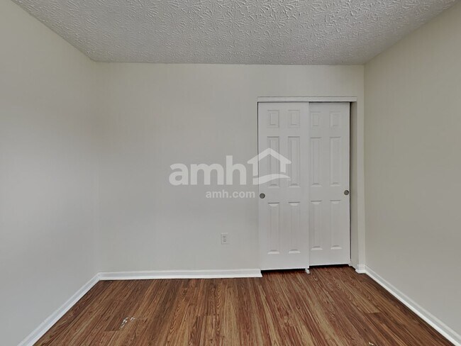 Building Photo - 857 Cedar Run Dr