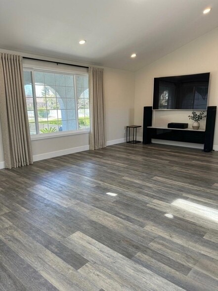 Building Photo - 5868 Lean Way