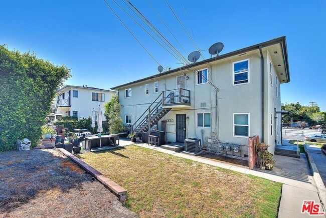 Building Photo - 5253 W Slauson Ave