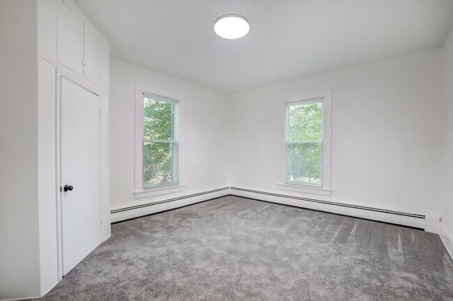 Building Photo - 6365 Revere Ave