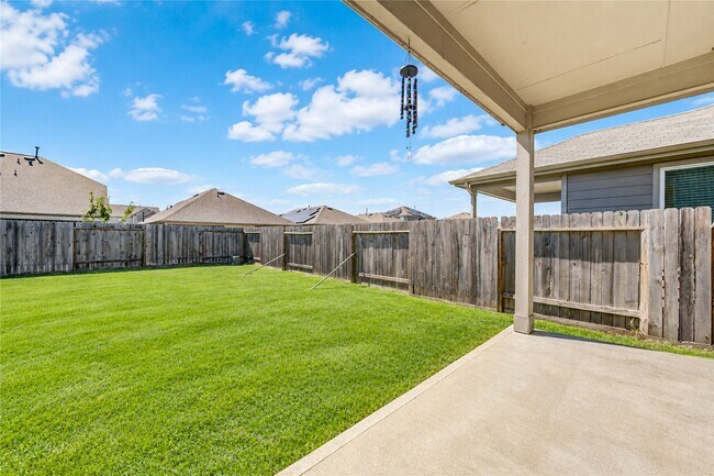 Building Photo - 5511 Downie Draw Ranch Trail