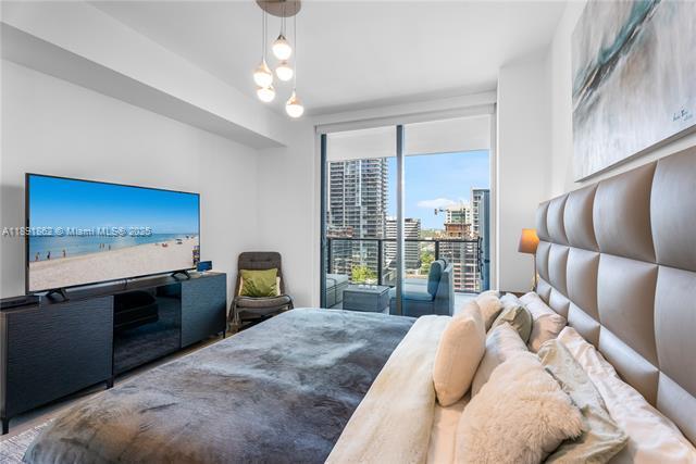 Building Photo - 68 SE 6th St