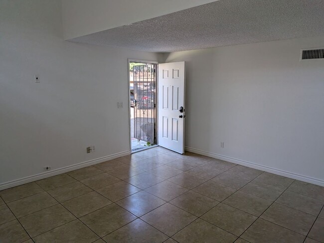 Building Photo - Appian Drive