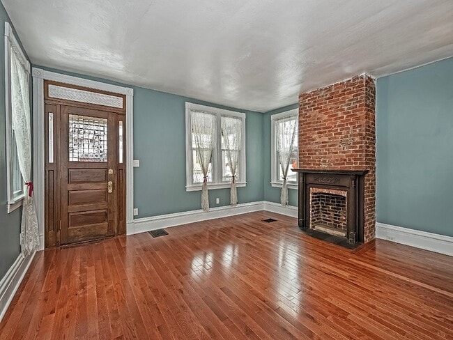 Building Photo - 130 Boroview Ave