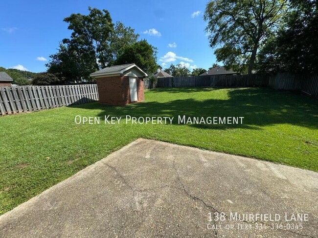 Building Photo - Unique 3/2 Home in the Highlands of Dothan...