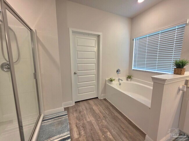 Building Photo - 8055 Silver Maple Dr