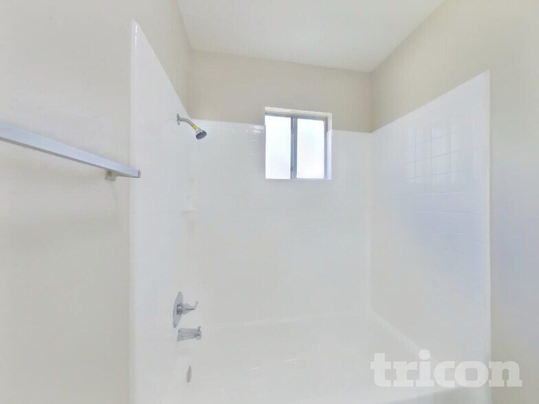 Building Photo - 7519 Lobera Dr