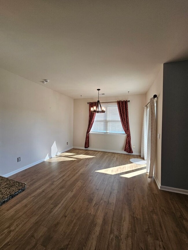 Building Photo - Long Term Rental - 3 Bed, 2 Bath in Bells ...