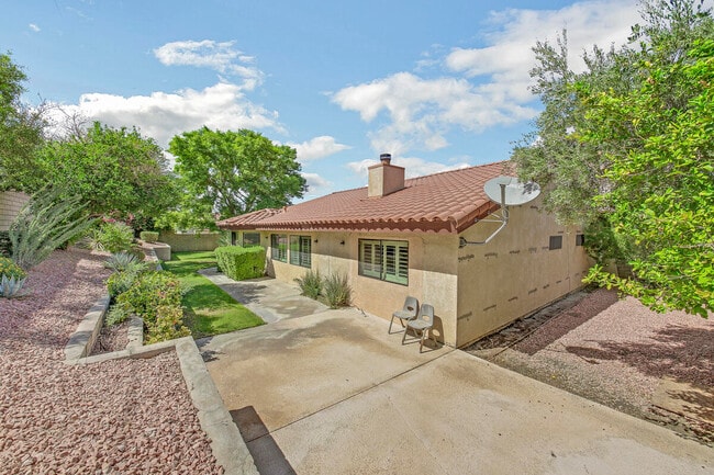 Building Photo - 79825 Camelback Dr