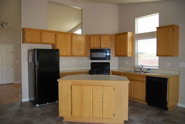 Building Photo - Adorable 3BD 2BA Home!