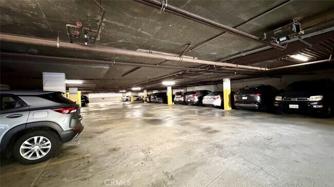 Building Photo - 310 E Providencia Ave