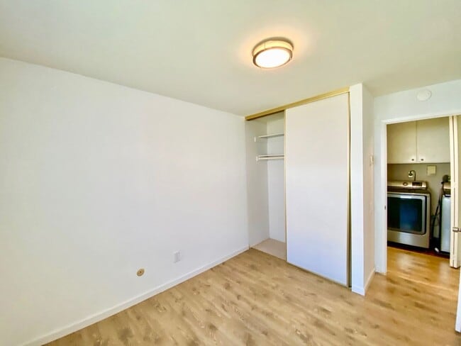 Building Photo - FOR RENT -  3 Bd/2 Ba 1,392 Sf In Friars Village Community, Townhome In San Diego Fashion Valley ...