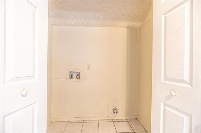 Building Photo - 1506 W Janda Dr