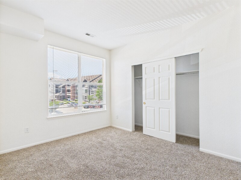 Building Photo - 14333 E 1st Dr