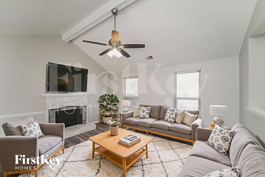 Building Photo - 9812 Logging Pl