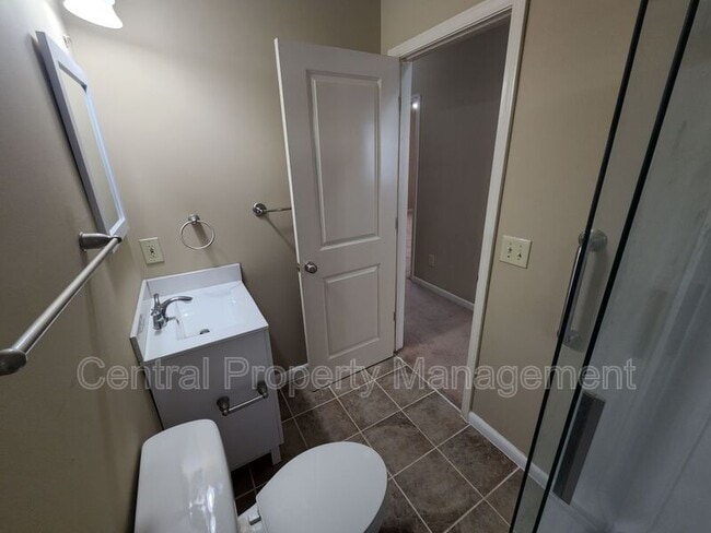 Building Photo - 1 Redwolf Ln