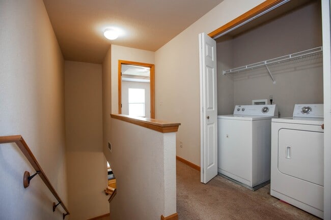Building Photo - 3D Tour Available - Quick Access to Fort Riley + Community Pool + Washer & Dryer + Lawn Care incl...