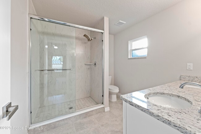 Building Photo - 565 Rembrandt St SE