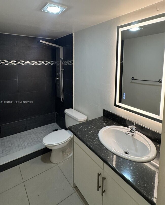 Building Photo - 301 Golden Isles Dr