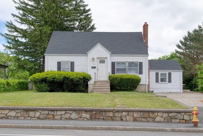 Primary Photo - 208 Green St