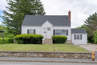 Building Photo - 208 Green St