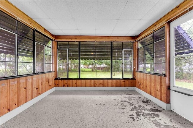 Building Photo - 416 E 255th St