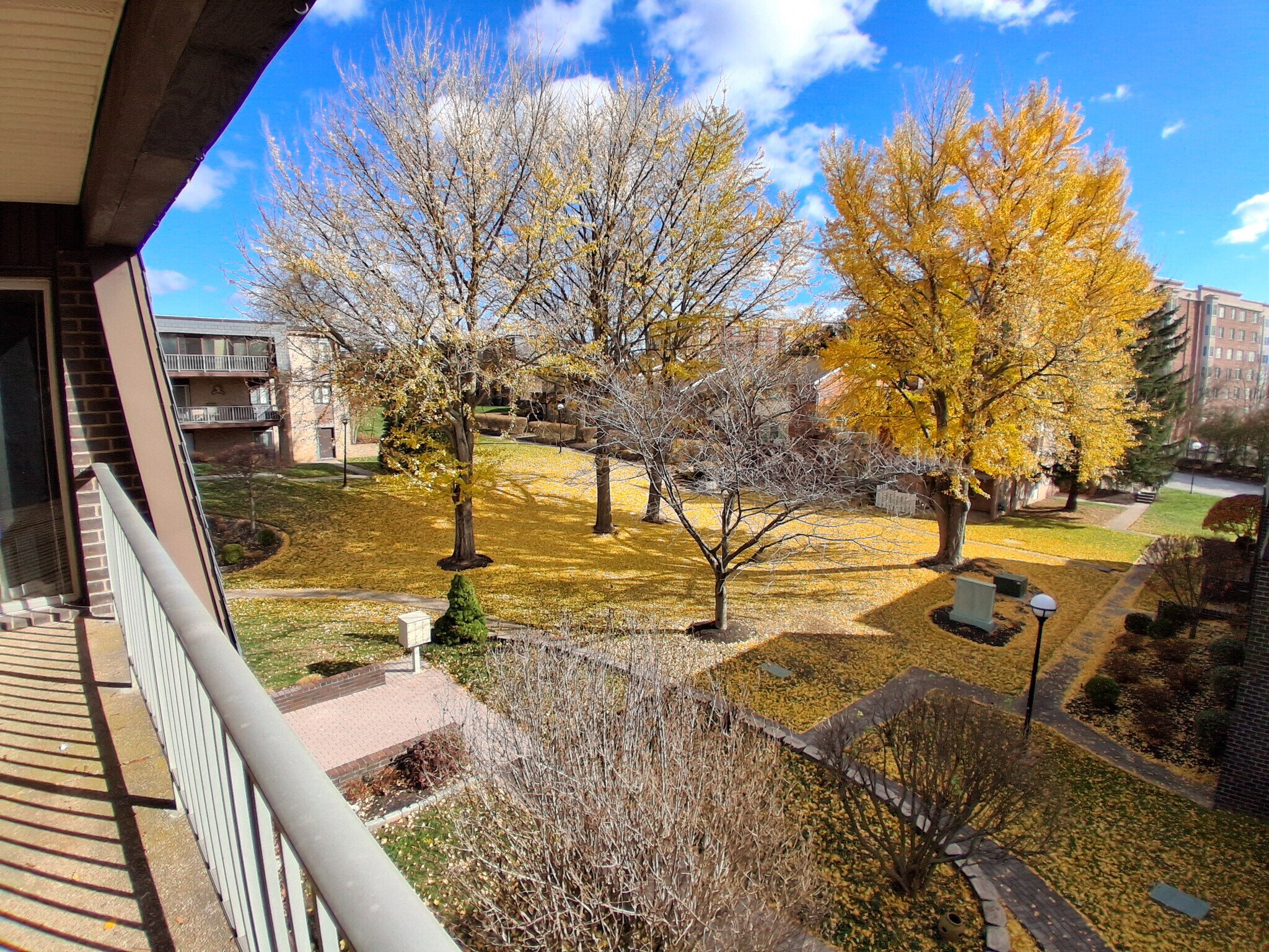 Courtyard View - 5 Stonehenge Cir