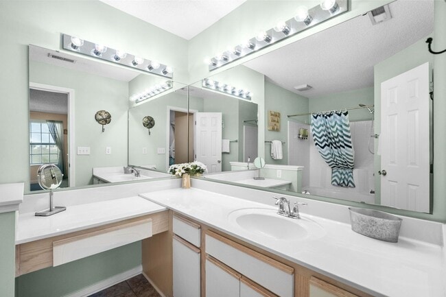 Building Photo - 5000 Windsor Green Way