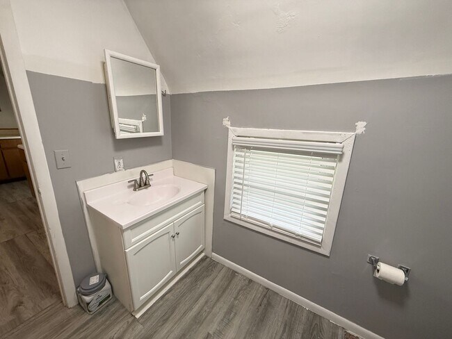 Building Photo - 5680 Trailer Park Dr