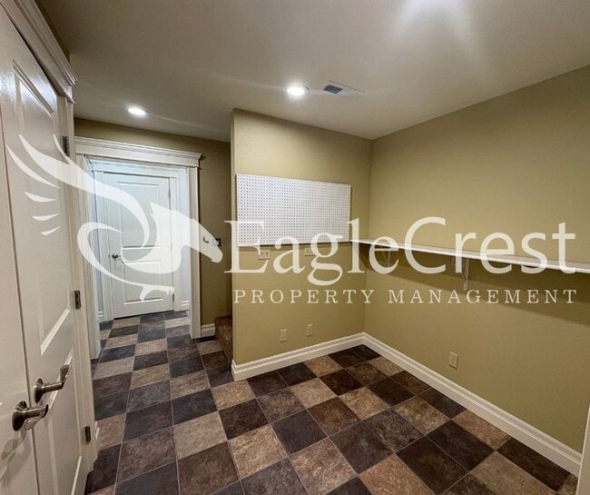 Building Photo - Beautiful Five Bedroom Home with Acreage