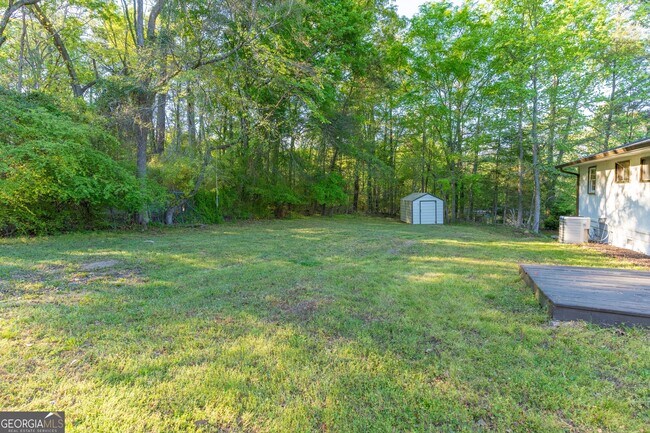 Building Photo - 2290 Pinetree Ln NE