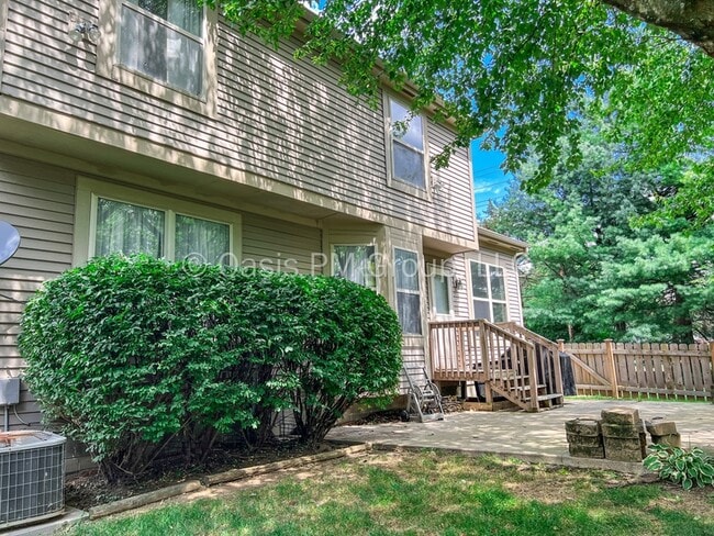 Building Photo - 8575 Kingsley Dr